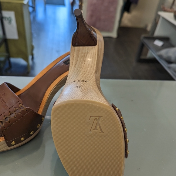 Louis Vuitton Niominka Mules, size 9, wood and brown - Picture 4 of 5